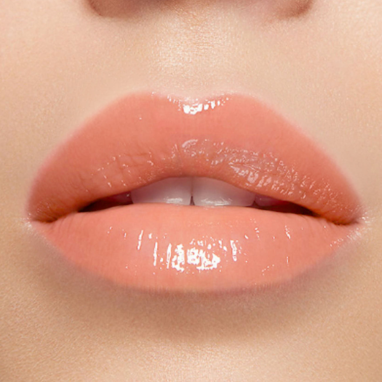Debbie New Bomb Shiny Non-Sticky Lip Gloss