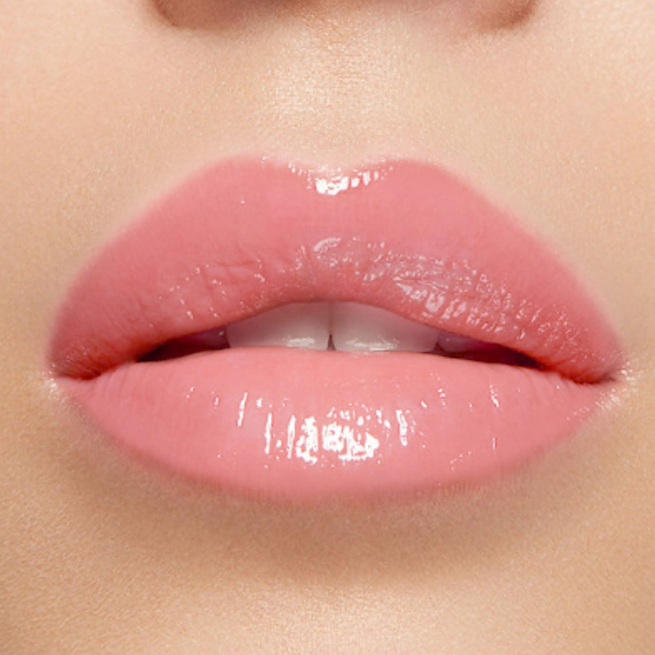 Debbie New Bomb Shiny Non-Sticky Lip Gloss