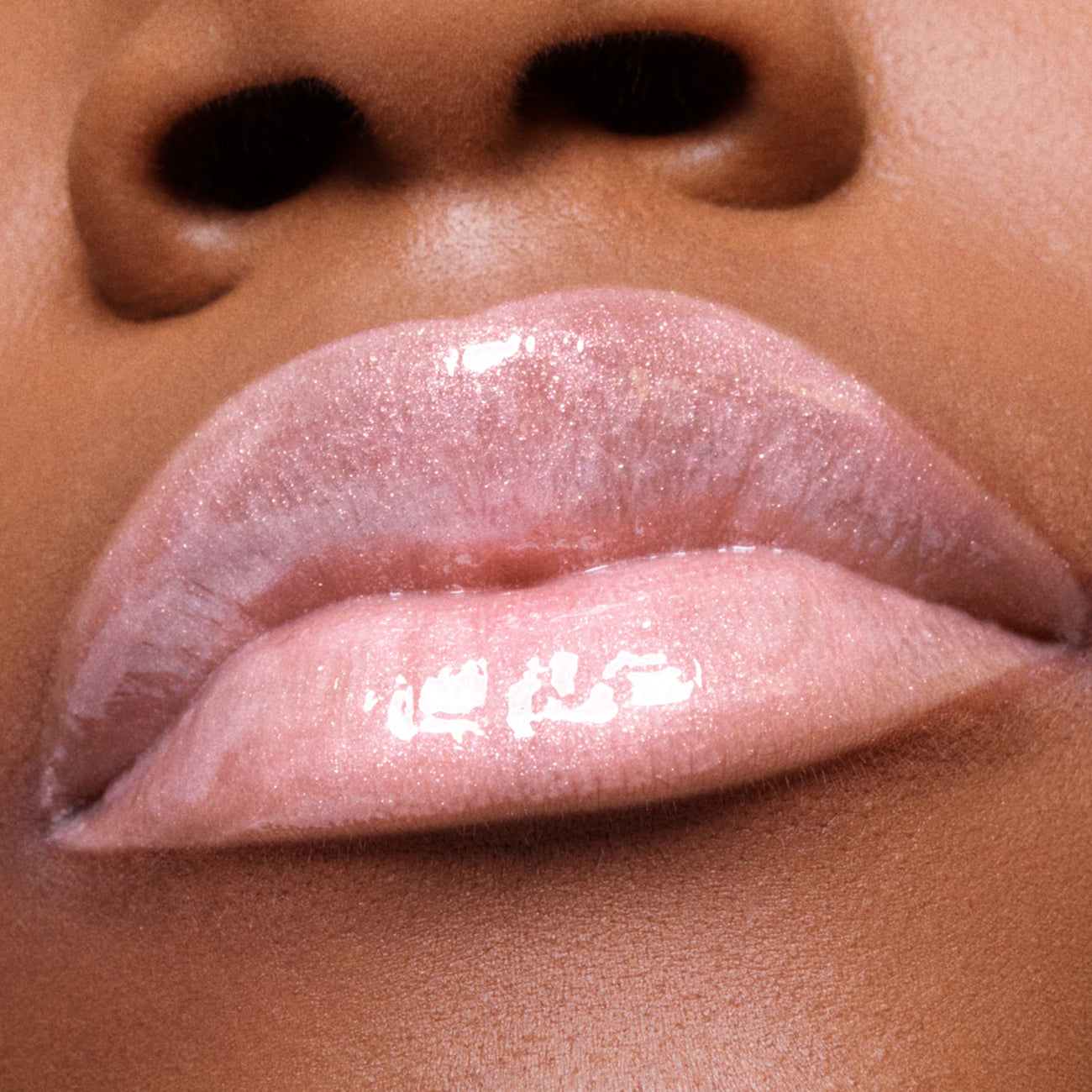 Debbie New Bomb Shiny Non-Sticky Lip Gloss